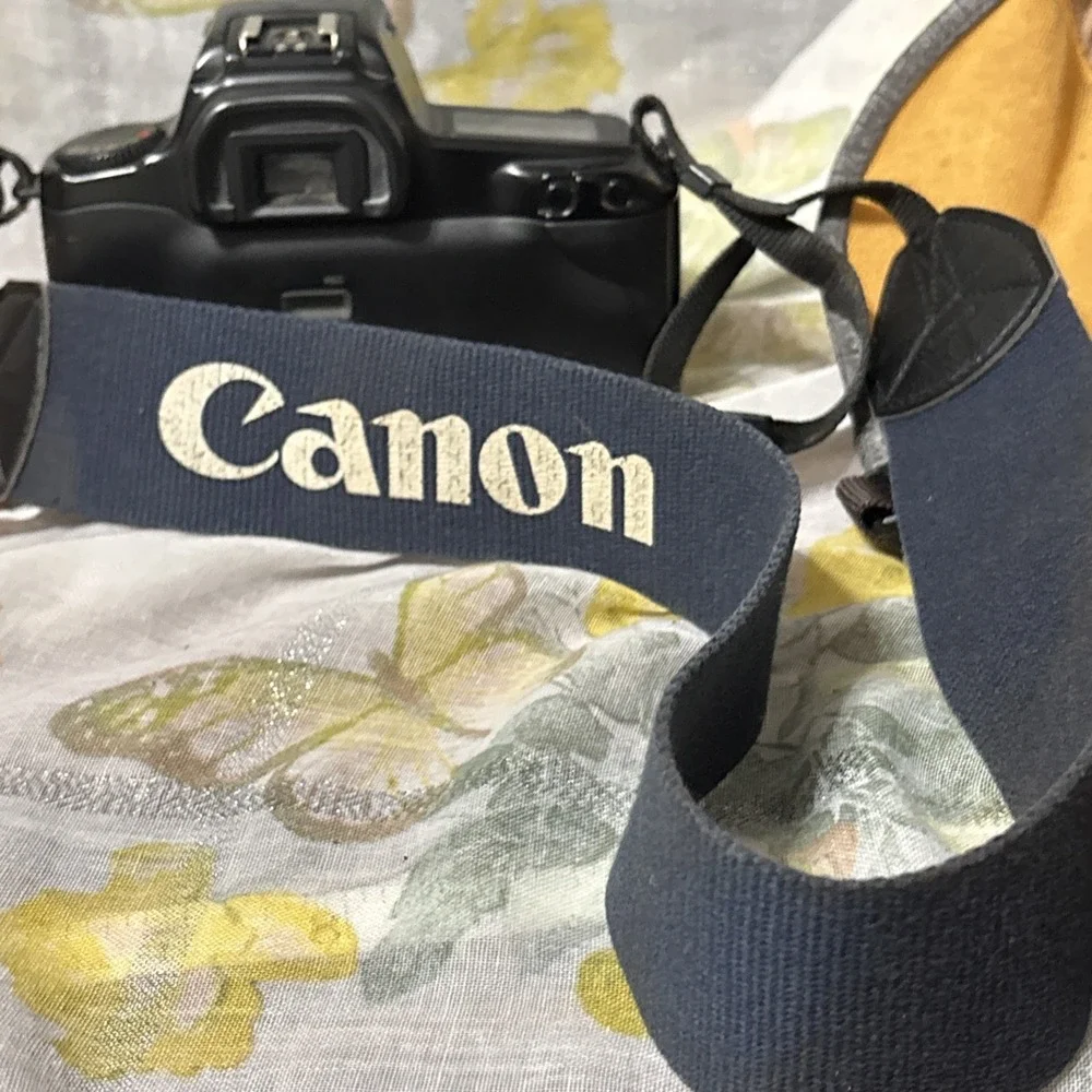 Canon EOS 1000 QD SLR 35mm Film Camera From JAPAN Tested Working With Extras